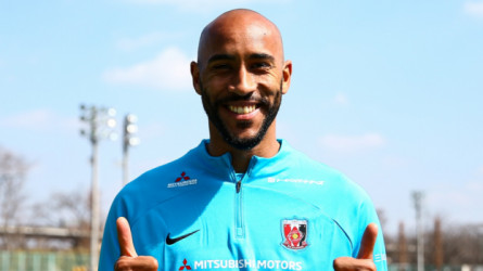 منافس الهلال يكشف.. أسباب خطورة صفقة أوراوا الجديدة