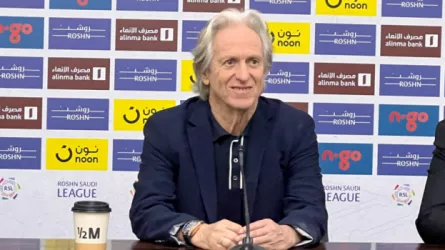 مدرب الهلال يرعب النصر ونافباخور بتصريحات قوية .. دهاء خيسوس