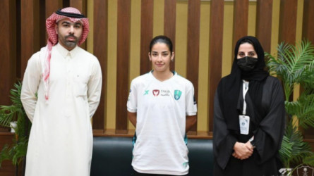 رسميا| أبو لبن.. تدعم صفوف فريق الكرة النسائية بالنادي الأهلي