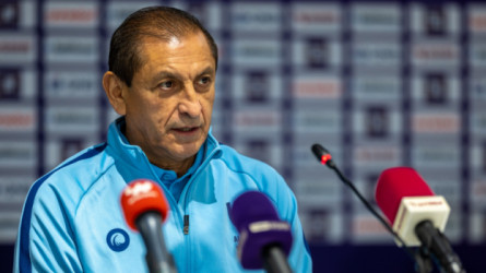 مدرب الهلال يفاجئ الجماهير.. ويؤكد: الوصول إلى نهائي آسيا صعب