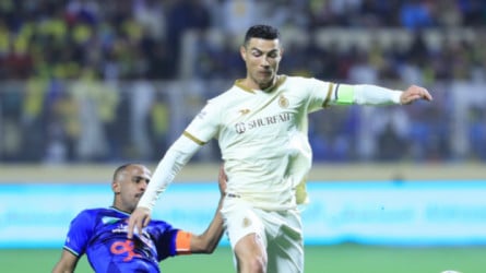 التعادل الإيجابي يحسم ودية النصر والفتح