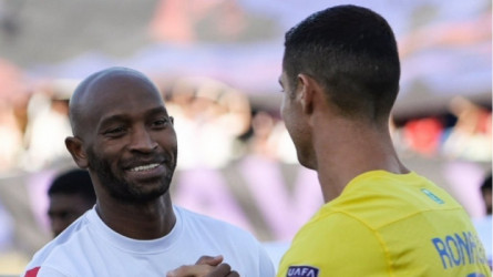 صورة|رونالدو وشيكابالا..أحضان وتبادل قمصان بعد قمة النصر والزمالك