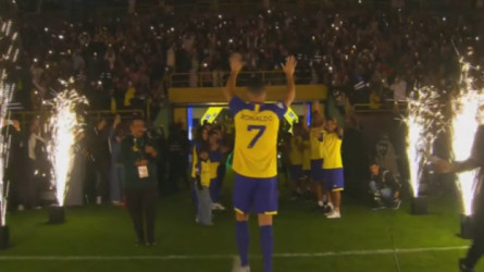 العجمة يصدم الجماهير.. ماذا تعني خسارة رونالدو مع النصر في الدوري