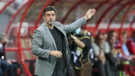 روي فيتوريا يقترب من الأهلي.. مفاجأة عن عودة مدرب النصر !