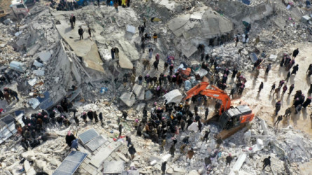 هاتاي سبور يطلب الانسحاب وتطورات جديدة في تركيا بعد الزلزال