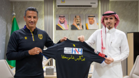 رسميا.. التعاون يجدد عقد شاموسكا حتى نهاية موسم 2023-2024