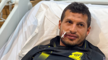 ضرب غير متعمد.. نجم الصفاقسي التونسي يعتذر لـ طارق حامد