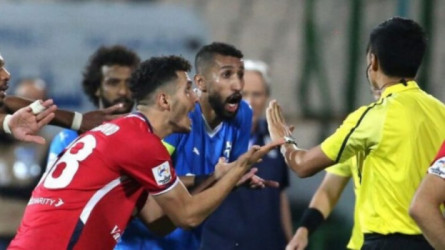 أسطورة الهلال يهاجم الاتحاد الآسيوي بسبب الفرج.. ماذا قال؟