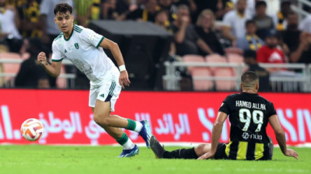 فيجا يثبت خطأ نظرية كروس.. ويكشف لماذا فضل الأهلي على نابولي