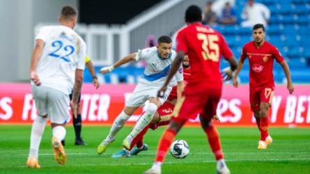 جماهير الهلال تطالب بمهاجم جديد.. عبد الله الحمدان يرد