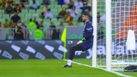 تصرف مثير.. رد فعل مفاجئ من المعيوف على قرار مدرب الاتحاد