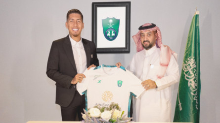 بمشاركة فيرمينو وعطيف..الأهلي يستأنف تدريباته تحت قيادة يوسف عنبر