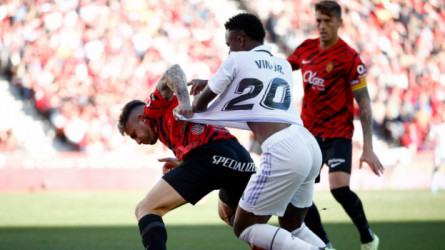 رسميا.. رابطة الدوري الإسباني تفتح تحقيق بعد العنصرية ضد فينيسيوس