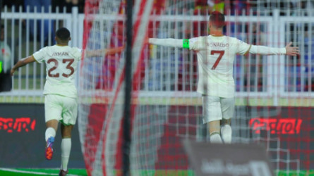 إصابة قوية تضرب نجم النصر في مباراة ضمك