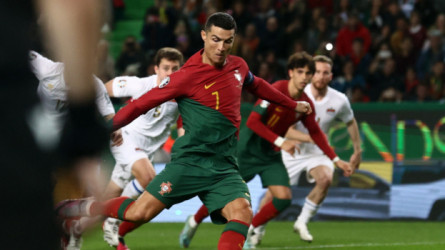 في ليلة رونالدو التاريخية.. البرتغال تضرب ليختنشتاين بالأربعة