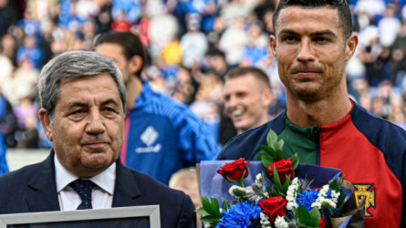 صور| تكريم كريستيانو رونالدو صاحب الـ200 مباراة أمام ايسلندا