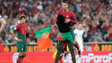 سبيد يخون كريستيانو رونالدو وينتقل لتشجيع ميسي في ميامي