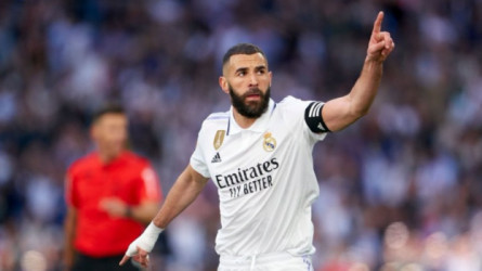 الاتحاد يتفق مع أولى صفقاته العالمية.. ورد بنزيما النهائي