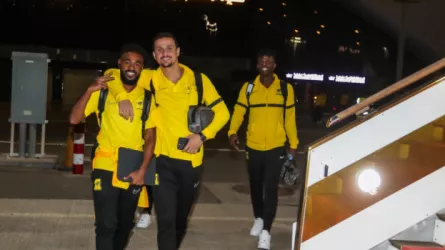  عرض سعودي ينهي مسيرة لاعب الاتحاد الزجاجي.. مفاجأة مدوية