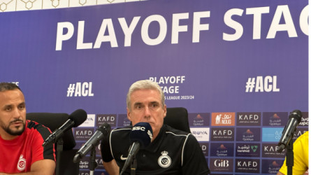 كاسترو يدافع عن نفسه قبل مواجهة شباب الأهلي ويتحدث عن إقالته !