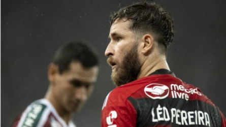 النصر يغري مدافع فلامنجو براتب ضخم.. ورد رسمي على العرض