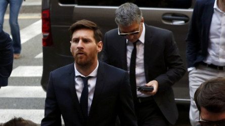 ميسي يخون والده بسبب الهلال.. مفاجأة القرن