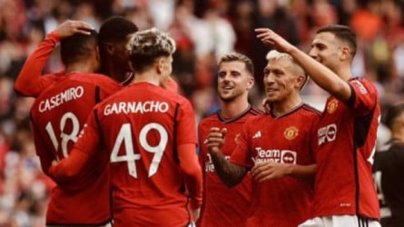 مهاجم مانشستر يونايتد يشعل المنافسة بين أندية دوري روشن