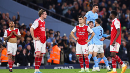 مانشستر سيتي مانشستر سيتي يكتسح أرسنال برباعية ويقترب من صدارة البريمرليج