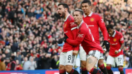 مانشستر يونايتد ريمونتادا يونايتد تهزم سيتي بثنائية قاتلة في قمة الدوري الإنجليزي