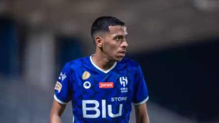مصعب الجوير مصعب الجوير بقميص نادي الهلال السعودي