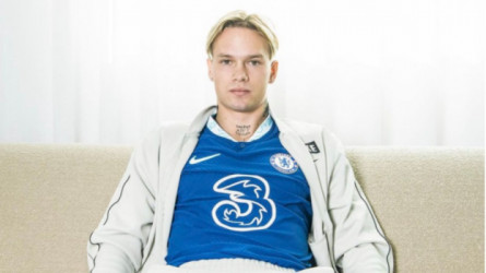 رسميا.. تشيلسي يعلن انضمام ميخاليو مودريك