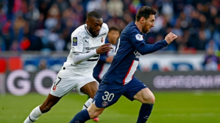 جماهير باريس تهين وتسب ميسي أمام رين.. كارثة في حديقة الأمراء