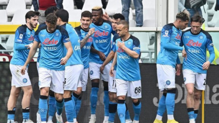 الأهلي يمنح نجم نابولي مهلة 48 ساعة.. تطورات حاسمة