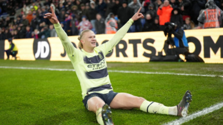 رد فعل صادم من جوارديولا على اهتمام برشلونة بالتعاقد مع هالاند!