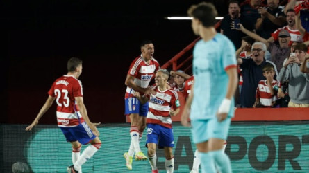 بايرن ميونخ رسميا يتعاقد مع قاهر برشلونة في أغرب صفقات الميركاتو