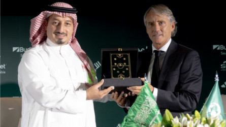 مانشيني يتلقى صدمة قبل ودية السعودية وكوستاريكا.. ماذا حدث؟