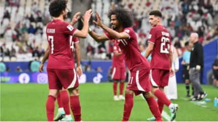 أكرم عفيف لاعب منتخب قطر