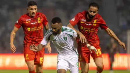 خبير تحكيمي يحسمها.. هل حرم الأهلي من ركلتي جزاء أمام القادسية في دوري روشن