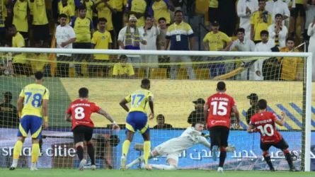 ركلة جزاء وهدف ملغى لرونالدو.. النصر يفتح النار على خالد الطريس