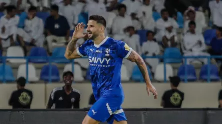  الهلال - ميتروفيتش