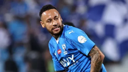 خروج نيمار مصابا من مباراة الهلال ضد الاستقلال الإيراني