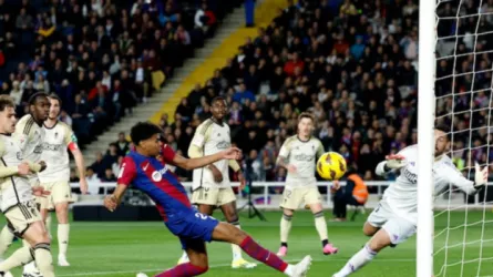 يامال ينقذ برشلونة من خسارة مذلة ضد غرناطة بتعادل مثير في الليجا