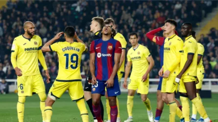 تيباس يحبط برشلونة بقرار ناري قبل مواجهة غرناطة المنتظرة