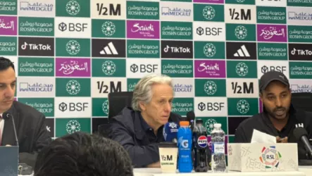 عاجل| أول تعليق من خيسوس بعد الفوز على الشباب .. "طرد لاعب الشباب صحيح"