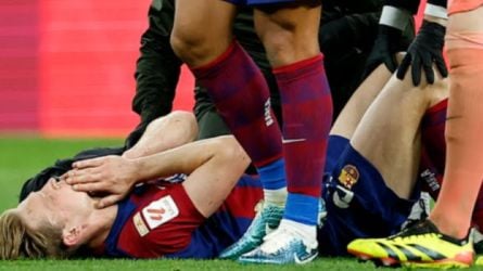 رفض الجراحة وتفاقم الإصابة..أزمة دي يونج تشتعل في برشلونة بسبب فليك!