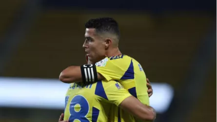 سخرية عالمية من رونالدو ومدرجات النصر الفارغة ضد الرائد !