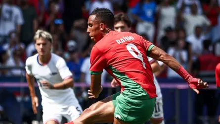 إعلامي يحبط جمهور الاتحاد.. عملاق سعودي يتدخل لخطف سفيان رحيمي