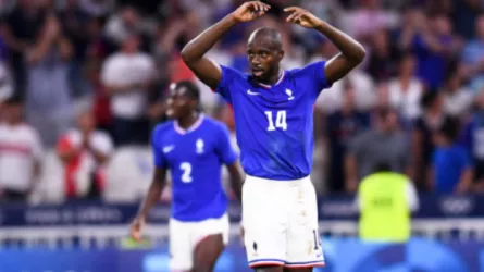 مصر تسقط أمام فرنسا وتضرب موعد مع المغرب على برونزية كرة القدم