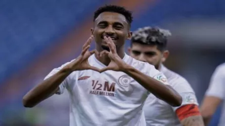 عاجل| الهلال يعرض 83 مليون ولاعبان والشباب يضع شرط صعب لانتقال الحربي