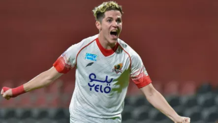 "يحسبني أجنبي" .. مهاجم الوحدة يسخر من مانشيني بسبب عدم استدعائه لمنتخب السعودية